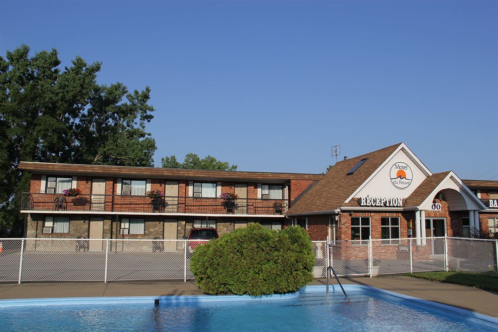 Motel Du Fleuve Brossard Ngoại thất bức ảnh
