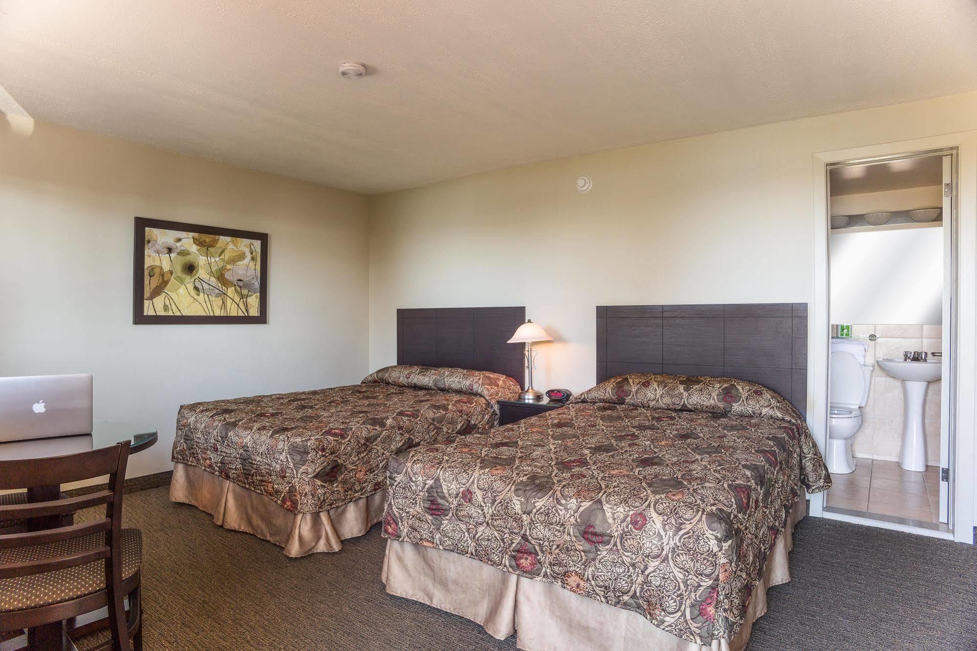 Motel Du Fleuve Brossard Ngoại thất bức ảnh