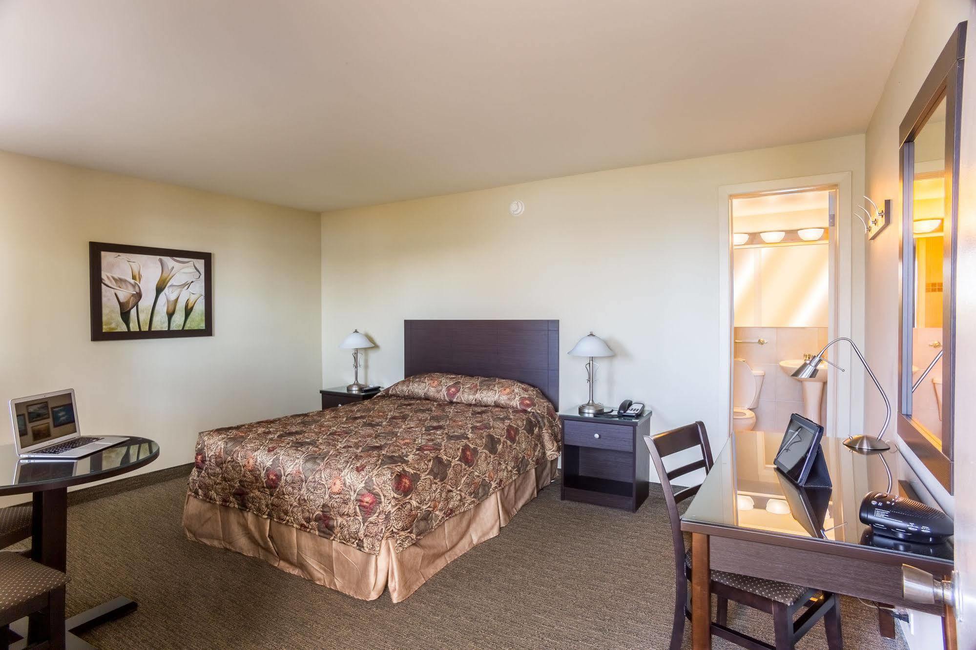 Motel Du Fleuve Brossard Ngoại thất bức ảnh