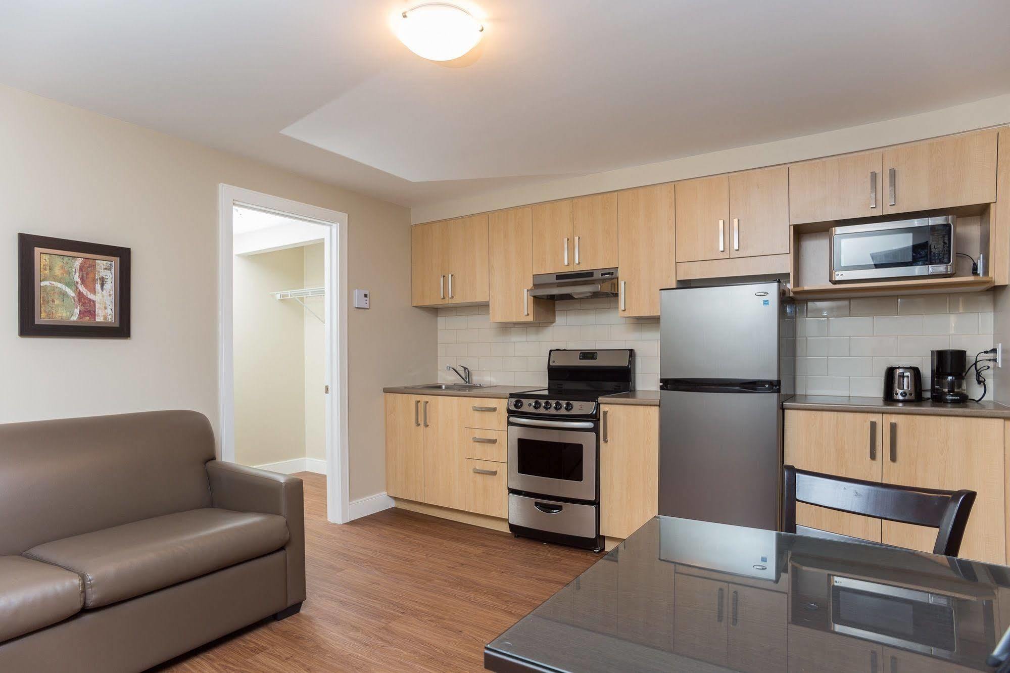 Motel Du Fleuve Brossard Ngoại thất bức ảnh